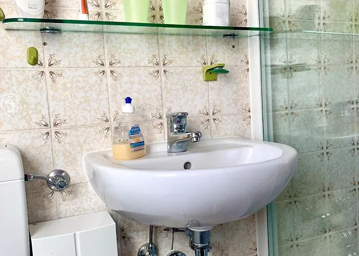 Komplette Nur 20 Minuten Bis Frankfurt Zentrum *